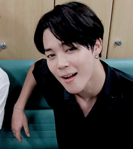 jimin&rsquo;s iconic black hair hurt us all