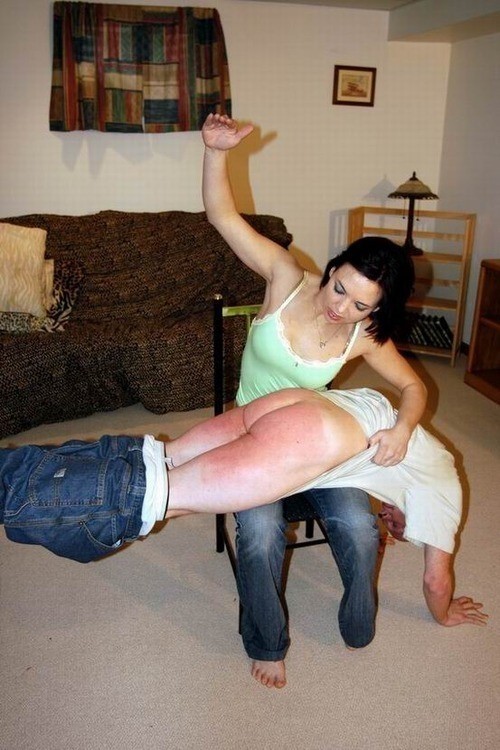 otkfme: sexymistress-girls:Girl mistress and best mistress Even when spanking him with your hand, ma