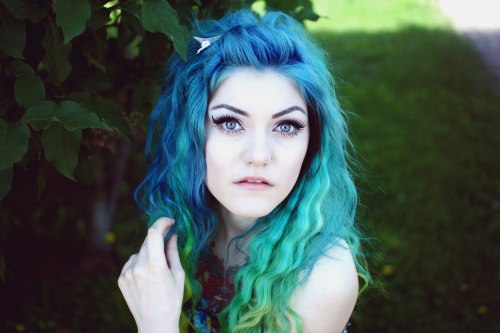 turquoise hair