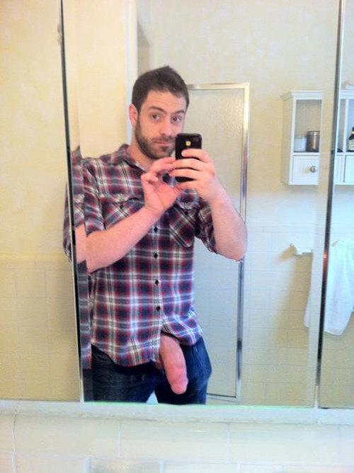 commandolover: What about a mirror fuck, freeballer? I’d love to watch you fucking my ass… Hot men g