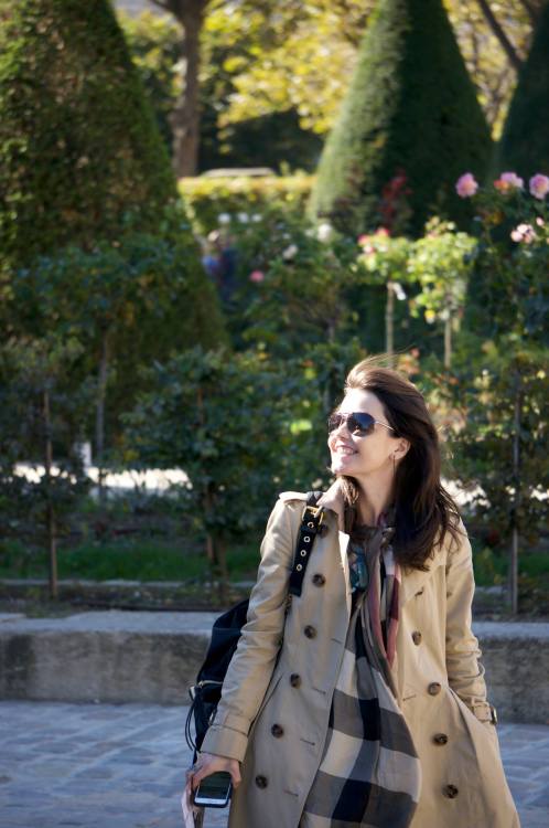 Fabiana Bartos wearing a Burberry trench coat.Photographed in Paris