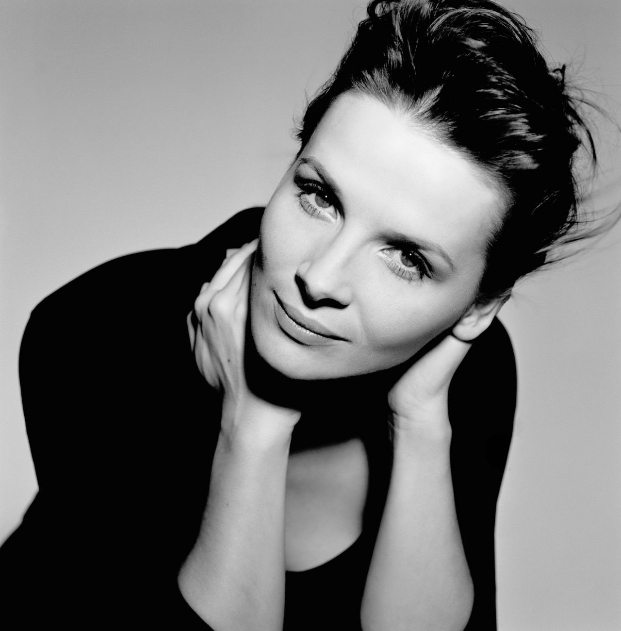 Maszületettfranciahöly: Juliette Binoche (1964)Az angol beteg, Három szín: Kék,