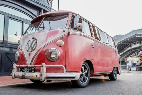 From the vault, part II: 1960s VW T1 splitwindow.Rather unusual sighting in Monte-Carlo around the 2