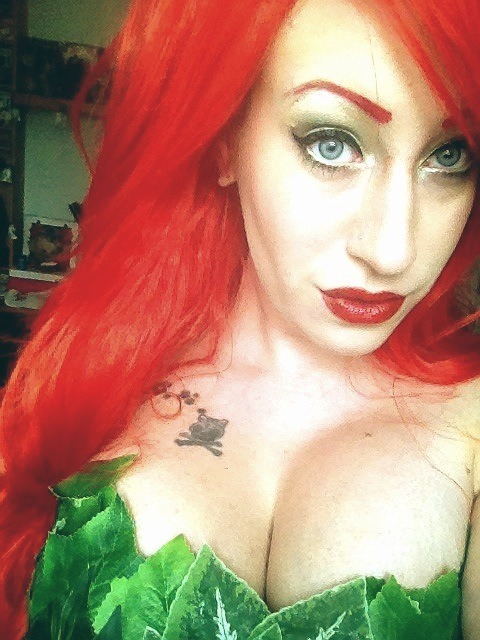 gothamswhore:  I heard you all like Ivy. ;)