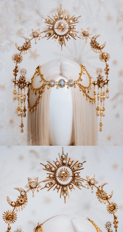 sosuperawesome: Carbickova Crowns on Etsy