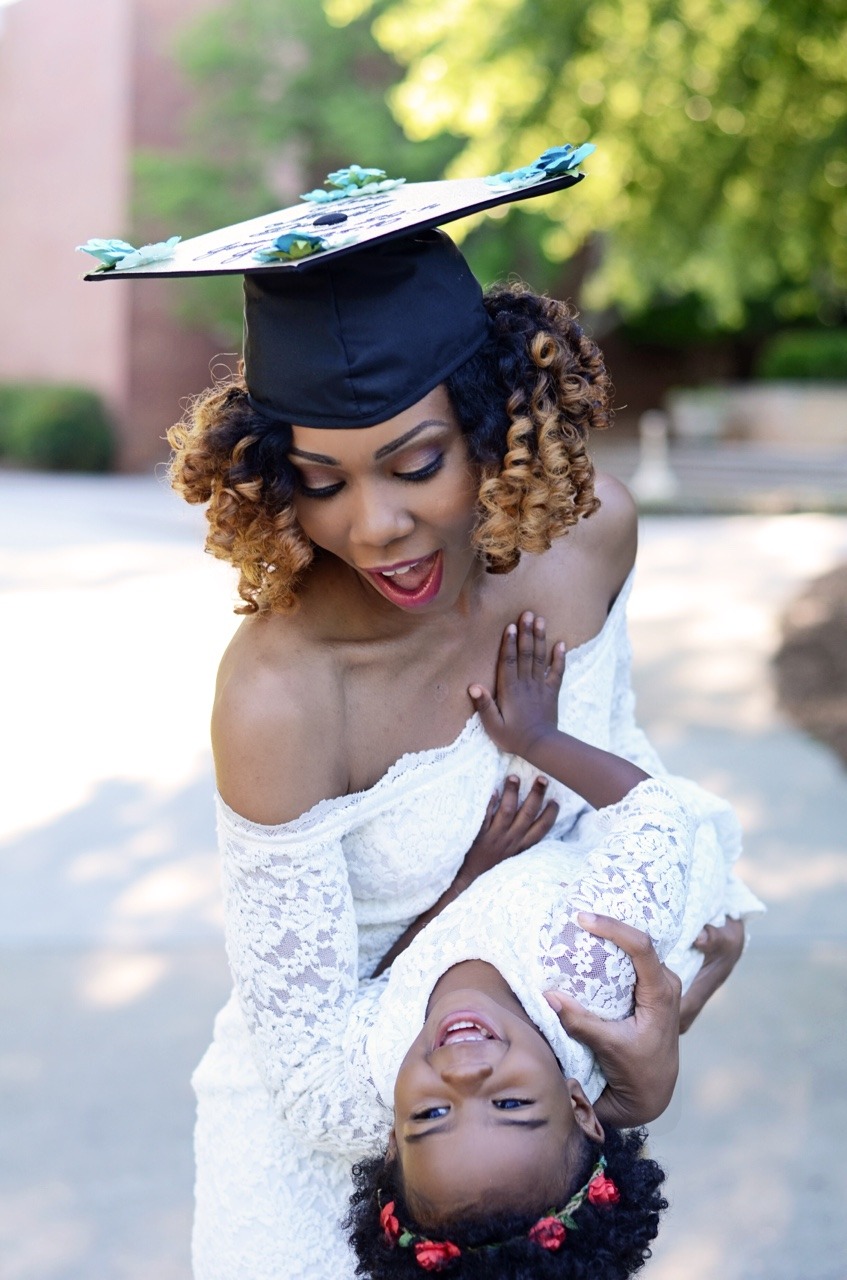blackoutselfies:  To all the single mothers out there, this one’s for you 💙