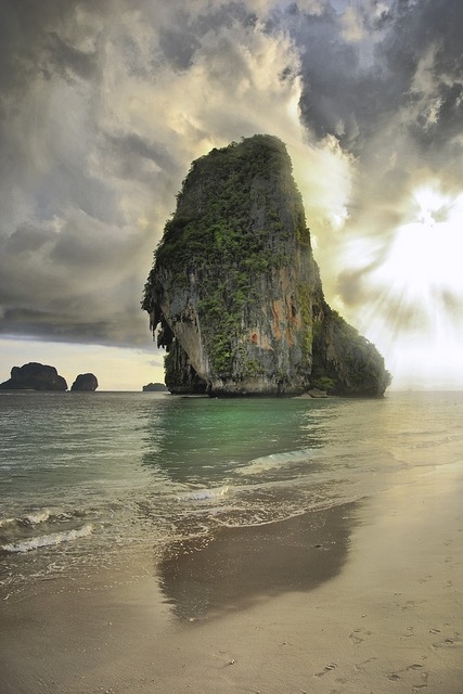 0ce4n-g0d:  Sea rock - Phra Nang beach (Railey) | Jonas Eberhardt