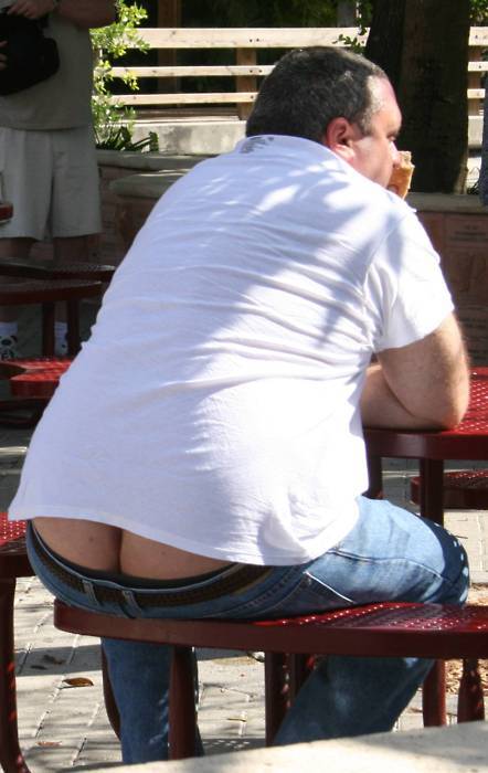 revengeofthebears:  thebigbearcave:  cracked IV  buttcrack is awesome 