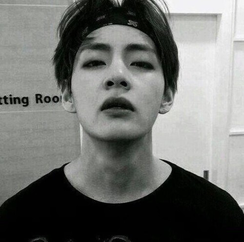 ▪ Taehyung Black & White Grunge Moodboard ▪
