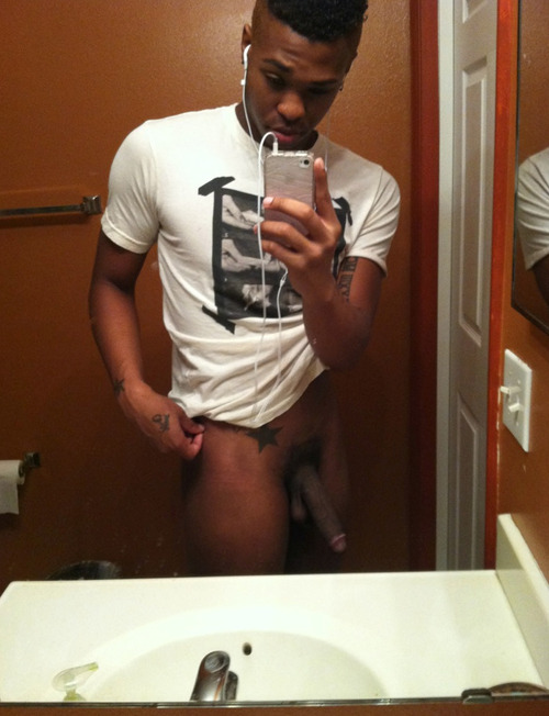 XXX blk-sink:  His Dick deserves that star! photo