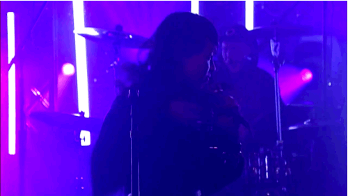 littledraken:  Yukimi doing ‘the thing’ during Klapp Klapp performances 