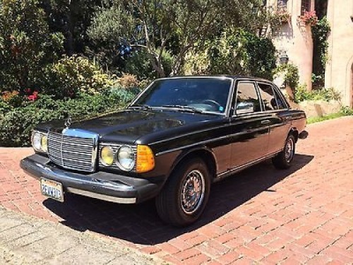 New Post has been published on http://www.legendaryfind.com/carsforsale/mercedes-benz-300-series-d-133k-original-miles-1-owner-import-car-rare-color-combination-anthracite-black/
“Mercedes-Benz : 300-Series D 133k Original Miles 1 owner Import Car -...