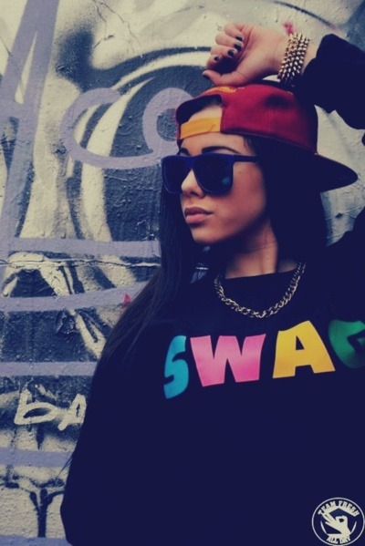 prettygirlswaaq:  dat pretty girrrrll swaaq. x