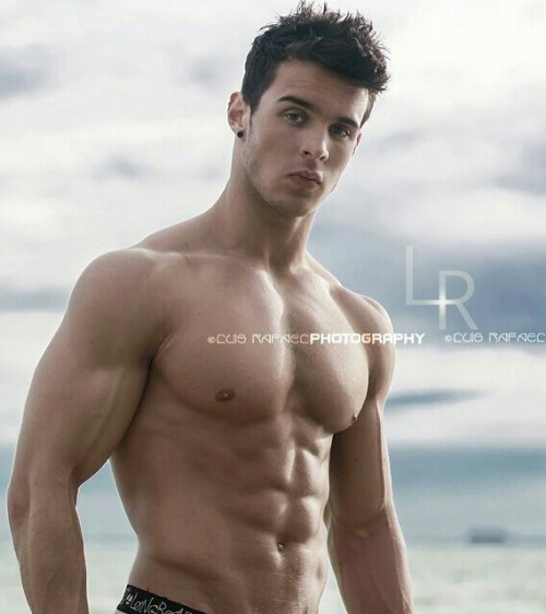 terrifictorsos:  ♂  ROCKY BUTTERY📷 © 2015 • Luis Rafael