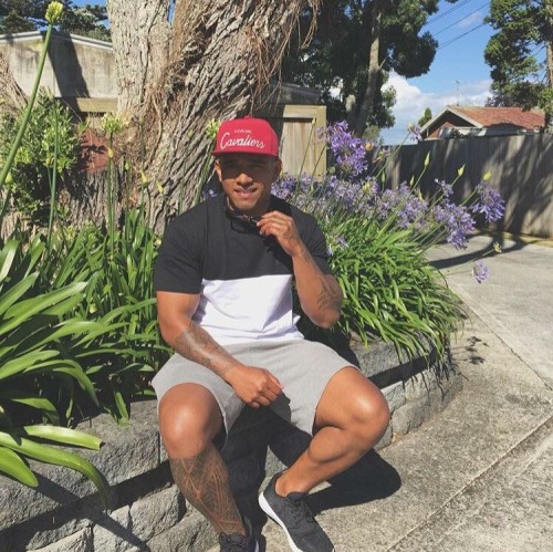 pasifika-flavour: 🚨HOTTIE ALERT🚨  Little something to help you day dream💭   pasifika💋flavour 
