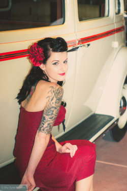 hotrodgirls:  Classic Car, Modern Pinup by