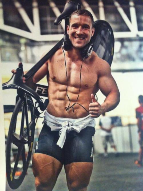 buttmuscled:  maleathleteirthdaysuits:  Robert Förstemann (track cyclist) born 5 March 1986   My kind of man