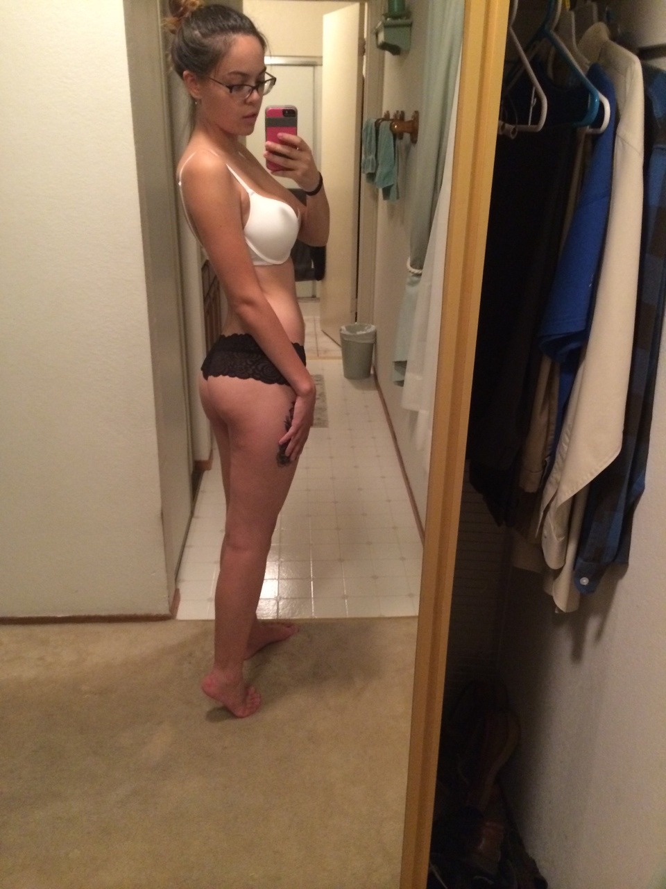 savingthrowvssexy:   thatcoolkidmarissa.tumblr.com/  Sexy. 