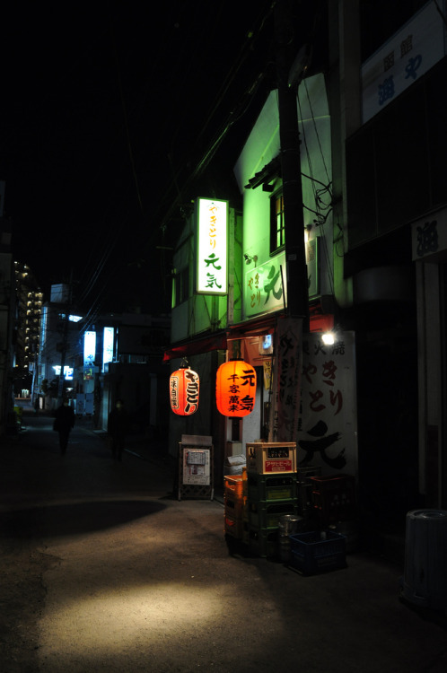 元気　やきとり　居酒屋 This is one of my first shots at night using the D90By : Jedi RC