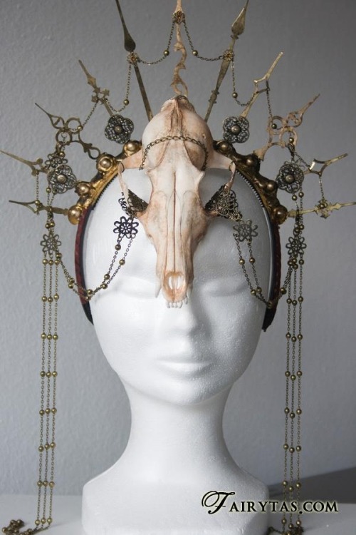theblacklacedandy: thegreenwolf: amslammin: copyright Fairytas Wow. That is an incredible piece. I w