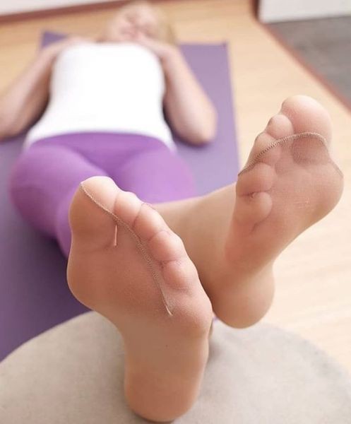 perfectfeet:  👅
