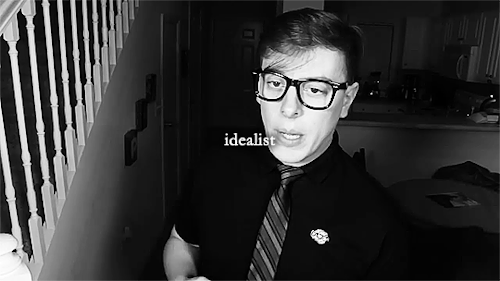 stardustlogan:inside every cynical person, there is a disappointed idealist.insp.