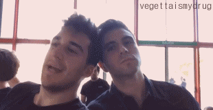 vegettaismydrug:  &ldquo;¿Te doy un besito?&rdquo; LOS QUE QUIERAS. 