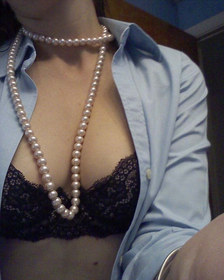 iamnotacreepyfucker:This is a submission from a sexy friend of mine. Show her some