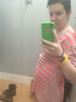 raisingthatboy:  Trying on maternity clothes