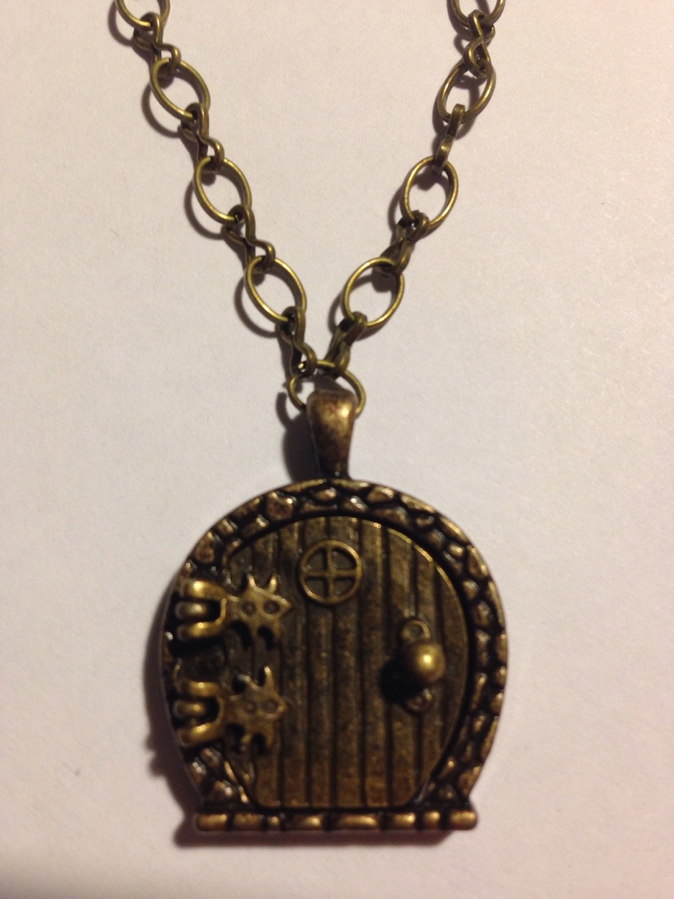 alwaysabeautifullife: bootycall-frogclickers:  I made my sister a necklace.  I need