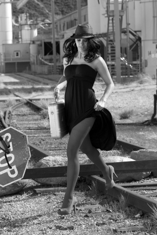 konicaguy:  As seen on PantyhoseShareClub.net 