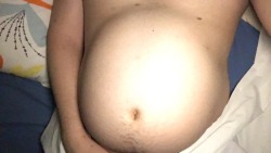 getthicker:  I can’t believe that I’m going to say this, but I think I over ate too much. My belly is so full that it hurts! And not in the fun, stuffed up way either. I really need me a big muscled guy to give my gut a good firm rubbing to get this