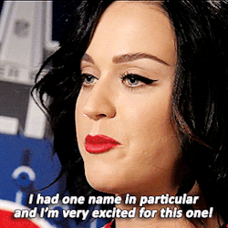 theslayprint:  candyfornia: Katy Perry talking about her other surprise guest for her Super Bowl halftime show [x]   *prays it’s Nicki*