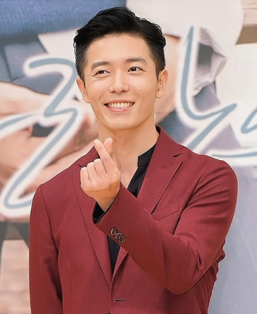 Kim Jae Wook at the Temperature of Love press conference 