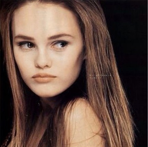 brightboard: Vanessa Paradis in 90’s and her daugter Lily-Rose Depp in 2015/16