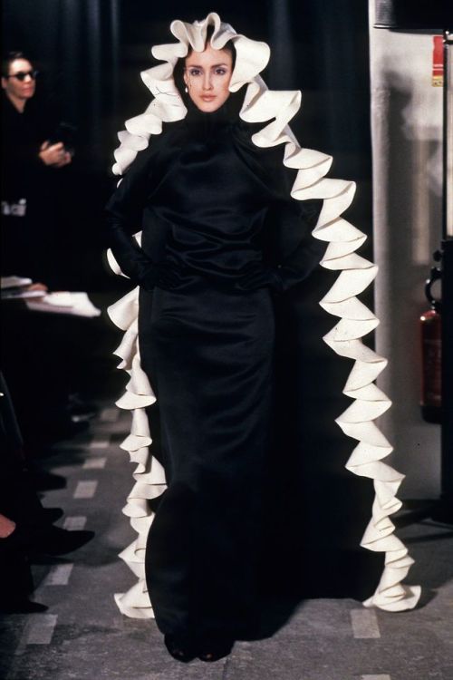 sendommager:Viktor &amp; Rolf spring/summer 1999 couture