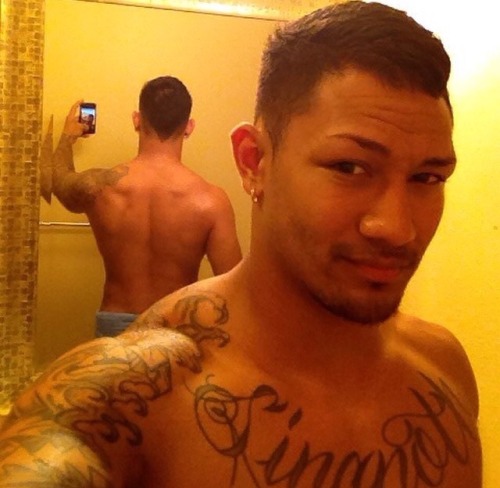 lokohaynguy:  exposing808:Baaabe daddy😋  Mmmmmm bae