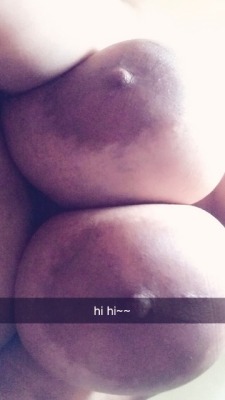 milky–oppai:  everyone is missing out on snapchat lol 