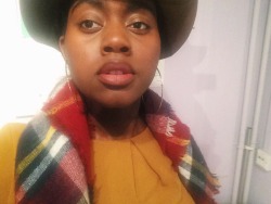 flashingdreams:  Different day, same hat