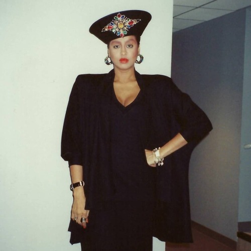 sweetjessiegvp89:sbrown82: Phyllis Hyman photographed by Martha David backstage before the taping of