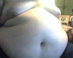 thatspookyfeeder:  superchubbyguys:  Someone’s got too fat for 21 yrs  This is stolen and that blog owner is scum   Yeah&hellip;that would be a picture of me, and I took this less than like&hellip;two years ago so&hellip;age isn’t even right.