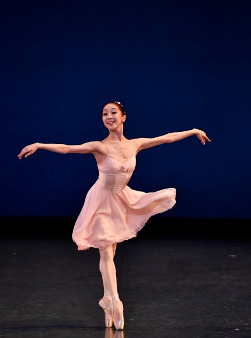 swanlake1998:yui yonezawa photographed performing in balanchine’s tschaikovsky pas de deux by hidemi