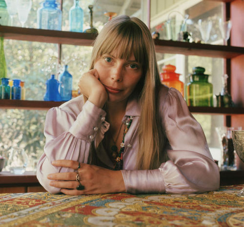 mylonesomeblues:Joni Mitchell in her Laurel Canyon home, 1968.