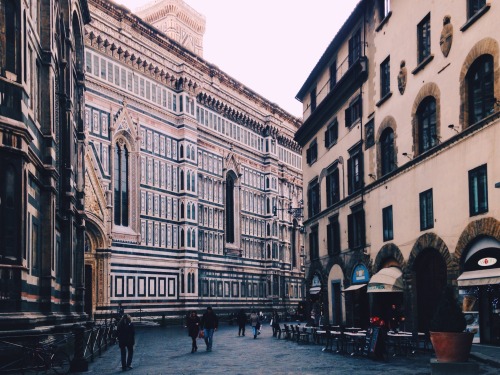 asheathes: I have stormed into Florence and my god what a welcome // instagram