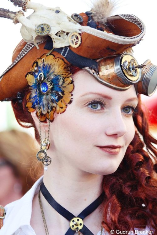 arsenicinshell:  Steampunk Girl 2014 by KatiaInsomnia