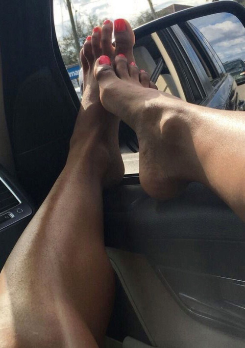 sucky-sucky-feet: Steamy Dates CHECK THEM OUT