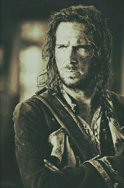 Oh dear.I edited a particularly scruffy screencap of James Norrington so it looked like an old photo