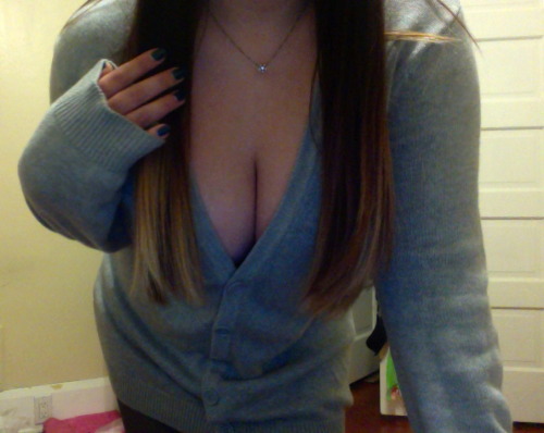 cleverlittlekitten:  Big cozy sweaters are my favorite. xx 