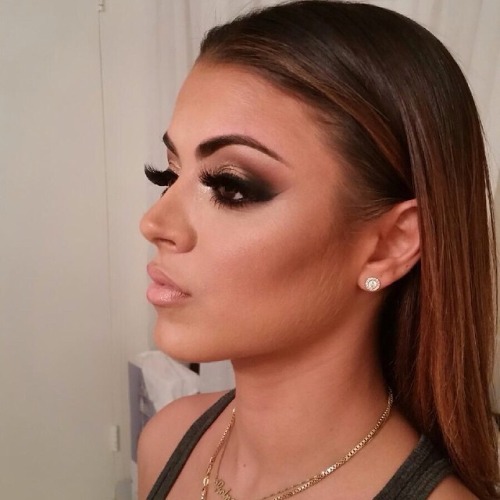hellyeahsonia:  br0nzed-beauty:  everythingpersian:  صدف  Follow br0nzed-beauty for more luxury 💋  Xx
