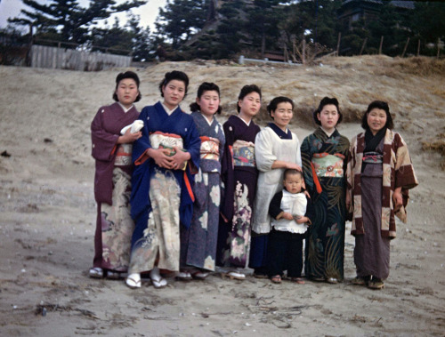 Japan in the late 1940s by Robert V. Mosier